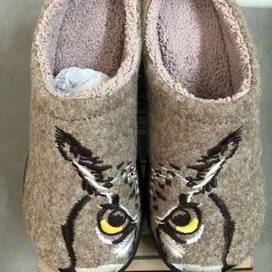 LL Bean Daybreak Slippers Owl Scuffs